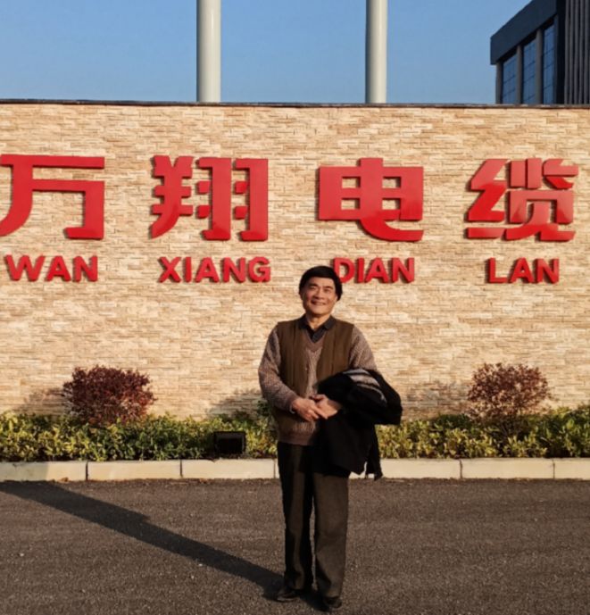 女经理怎样干一行爱一行很受好评