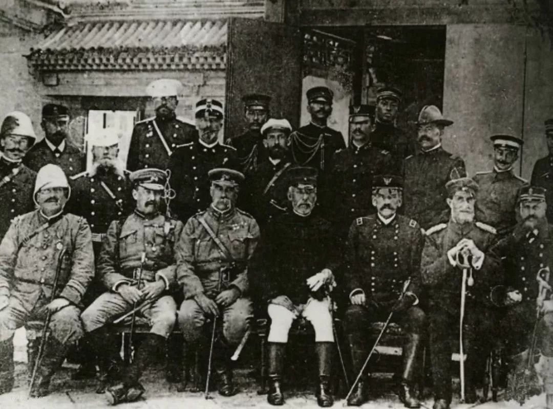 八国联军侵略老北京的哪一年,八国联军攻陷北京后犯下哪些罪行