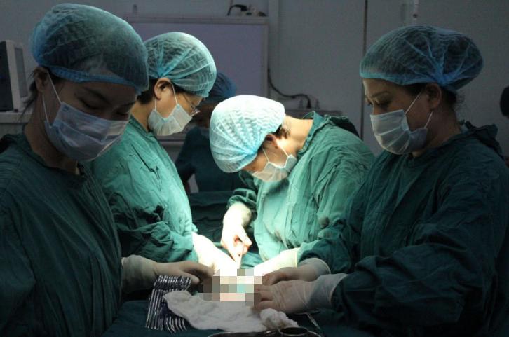 剖腹产和顺生胎儿有什么区别,剖腹产跟顺产孩子智商有区别吗