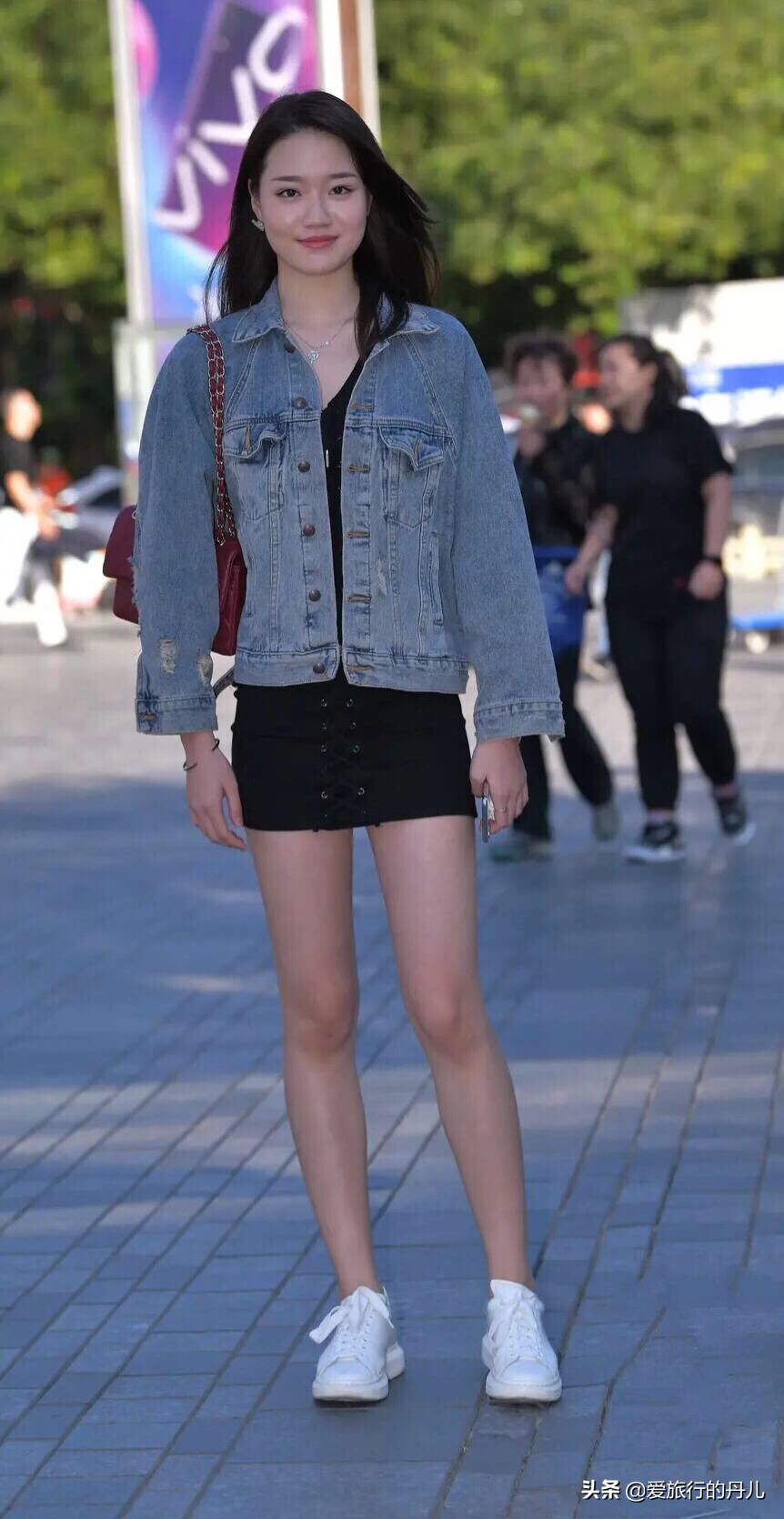 微胖型女生休闲牛仔服穿搭,微胖女生黑色吊带裙显瘦搭配