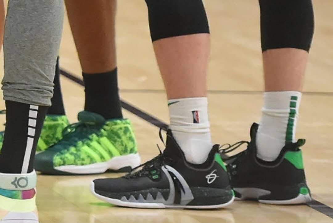 海沃德4与韦德之道10,海沃德上脚新鞋