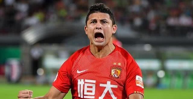 现役还能为国足出战的归化球员,2020为祖国加油披上战袍