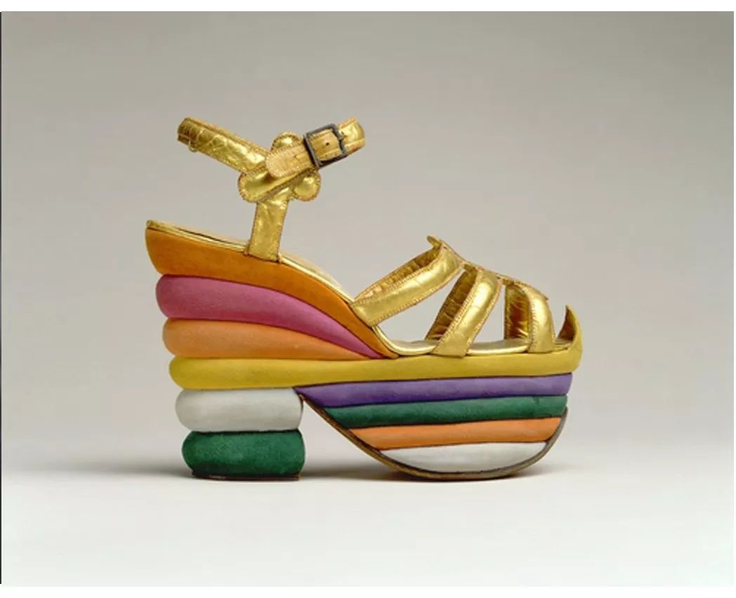 林允纪梵希代言,林允菲拉格慕香水