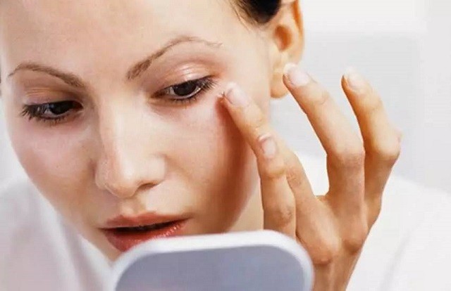 面部发黄如何变成红润,脸部暗淡发黄怎么改善