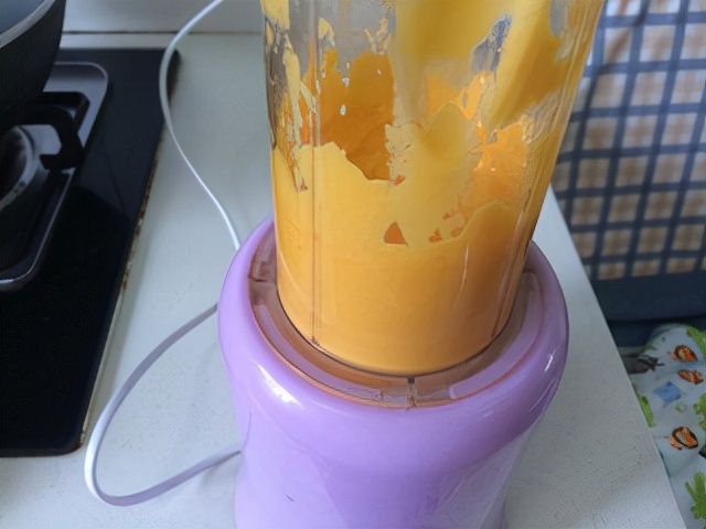 芒果西瓜双色果汁的做法