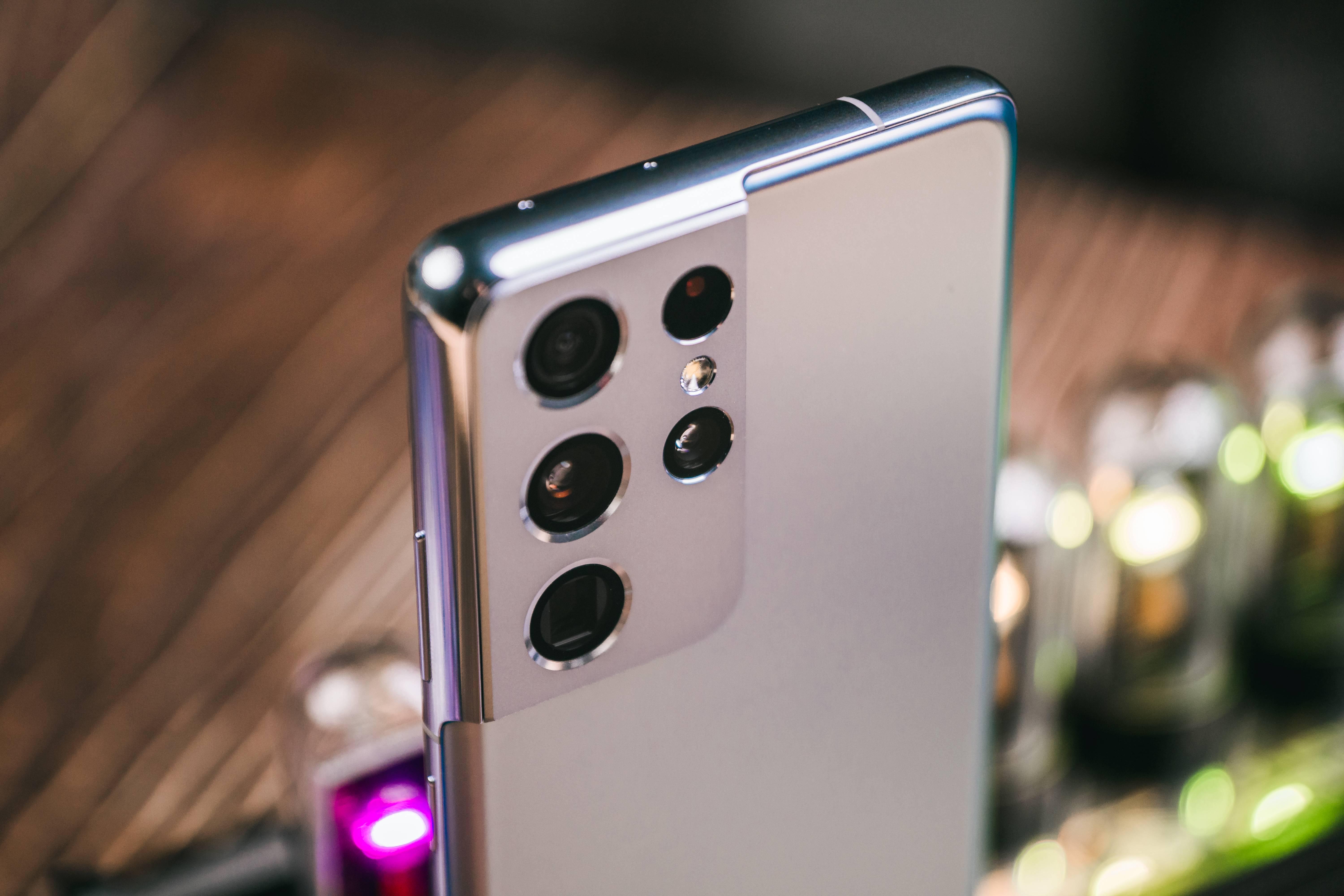 涓夋槦galaxys21ultra璇勬祴瑙嗛,涓夋槦galaxys22缁埅灏忕櫧娴嬭瘎