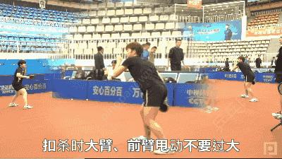 高手杀球慢动作,国手教你如何勾手发球