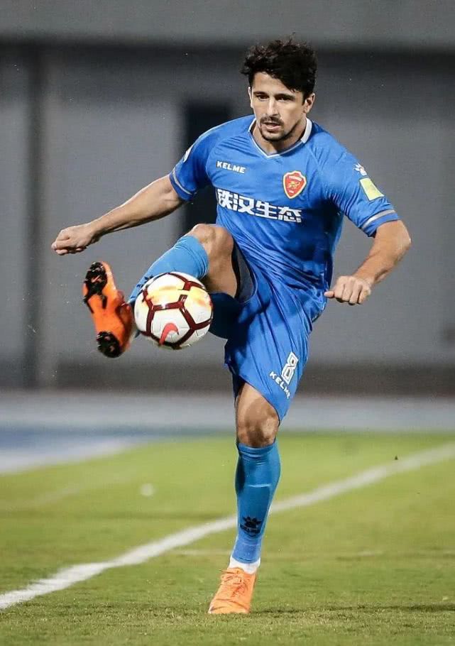 洛国富阿兰艾克森什么水平,高拉特洛国富艾克森阿兰