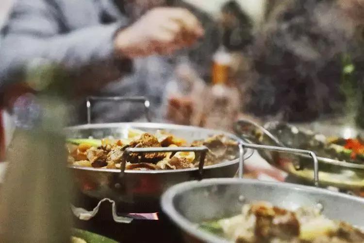 街拍夏日里小姐姐就是任性,夏日任性天气