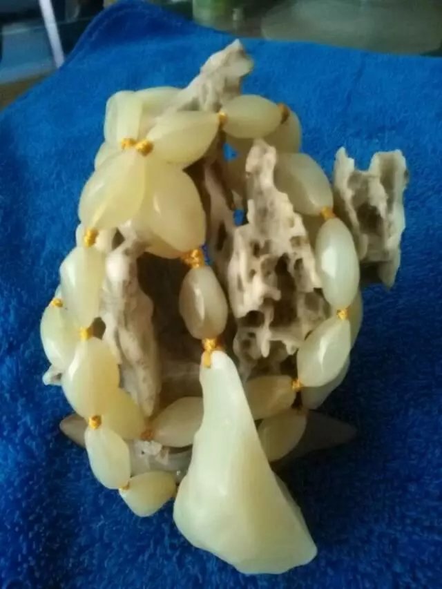 新疆罗布泊有戈壁石吗,新疆罗布泊哪些石头比较值钱