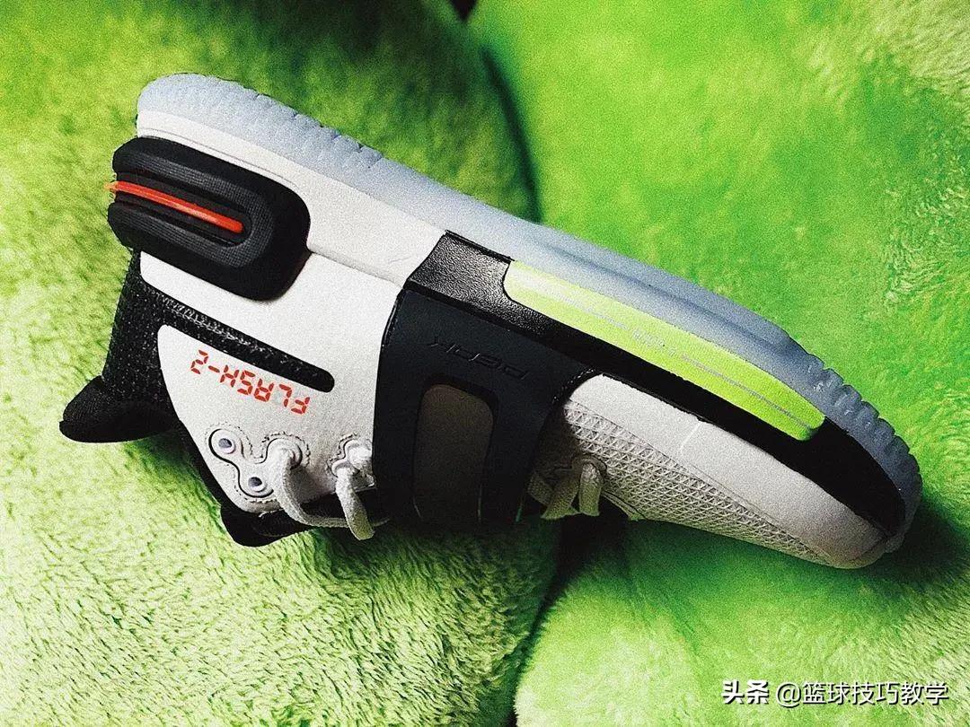 球鞋推荐匹克闪现该怎么选,匹克闪现4力量版适合后卫吗