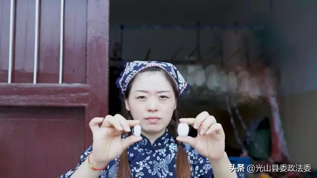 长期盖蚕丝被有什么危害 (长期盖蚕丝被被曝光)