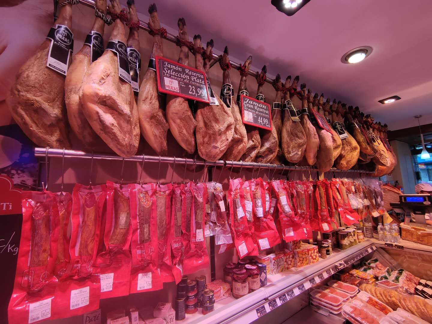 西班牙学费多少钱,西班牙学费一年多少钱