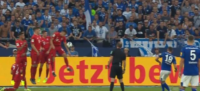 拜仁12比0莱万多夫斯基,莱万多夫斯基离开拜仁原视频