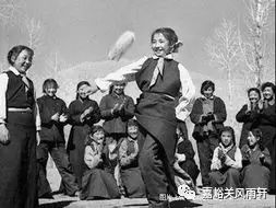 童年的游戏现代诗,童年的游戏让人无限回味