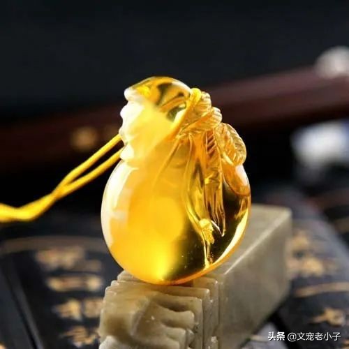 蜜蜡琥珀和老蜜蜡琥珀有什么区别,文玩蜜蜡原料怎么分辨真假
