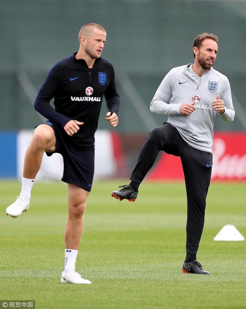 欧洲杯决赛德劳内杯入场仪式,决赛英格兰vs意大利首发