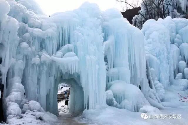 巍巍太行山山峰险峻,太行山奇峰峻岭