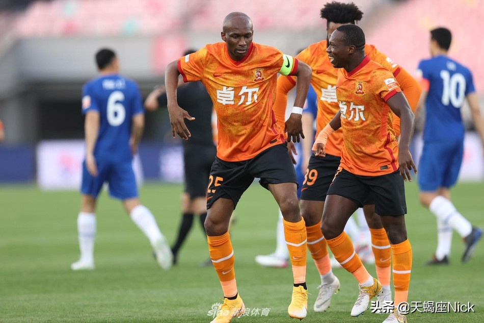 中超战报:巴索戈收获首球后伤退申花逆转武汉迎两连胜