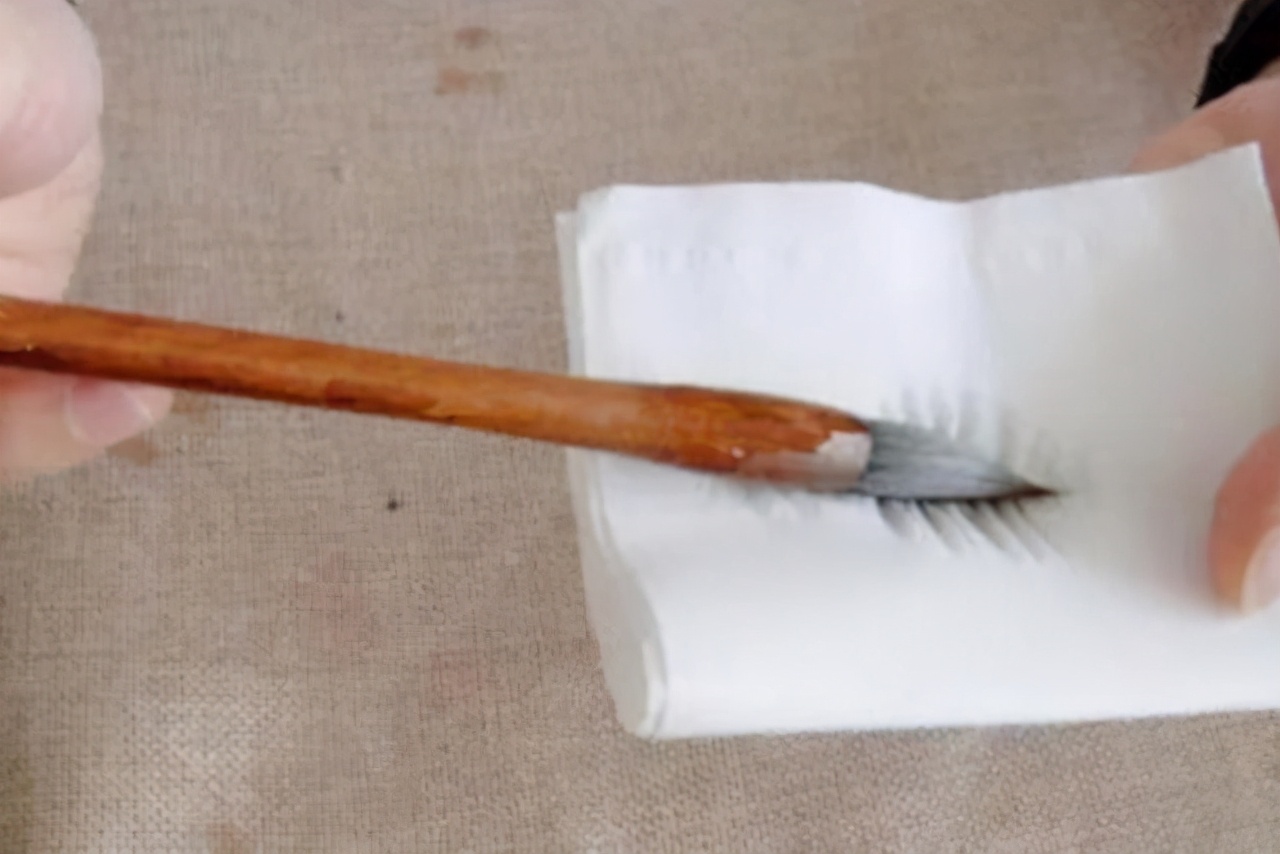 兼毫毛笔开笔和洗笔的正确方法,毛笔开笔洗笔润笔方法