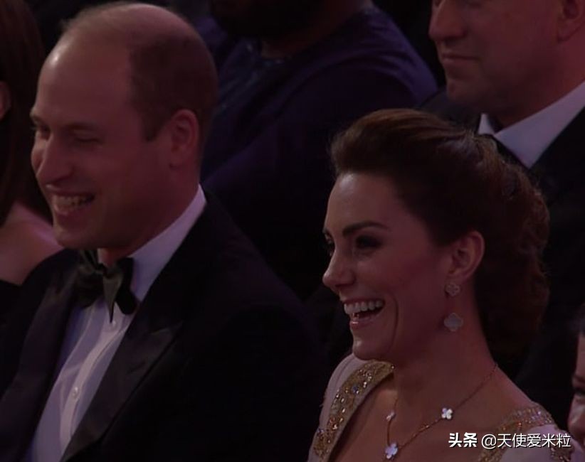 英国学院奖：小丑女代皮特吐槽哈里“脱皇”，台下威廉凯特尴尬了