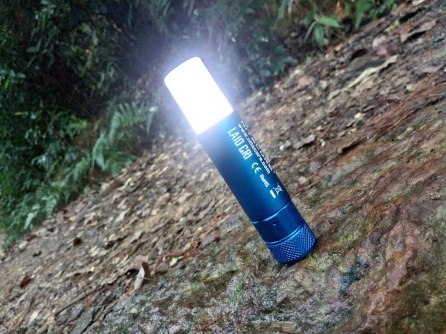 唇膏也能当手电用了？解放双手轻松露营，奈特科尔LA10