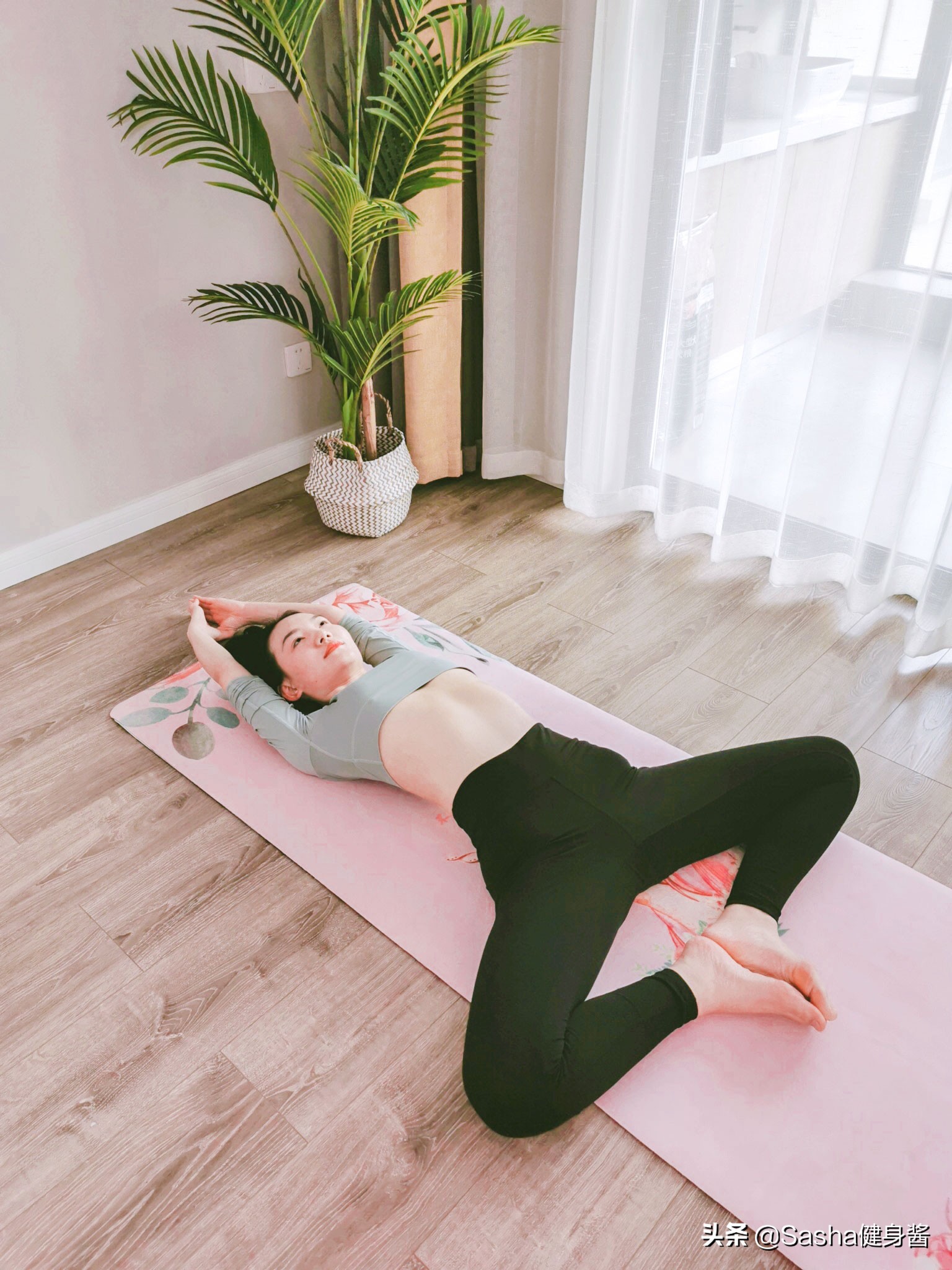 瑜伽裤展现出自己独特的优势,瑜伽裤的魅力只有穿过的人才懂