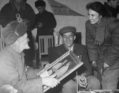 库尔班：想骑驴见毛*东泽**，92岁成为人大代表，曾孙女是航母女兵