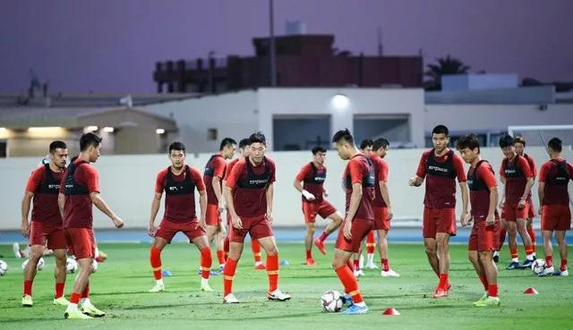 足球和篮球哪个更耗体能,足球与篮球哪个更具有影响力