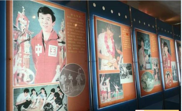 中国女排参观腾飞纪念馆,中国女排五连冠纪念馆