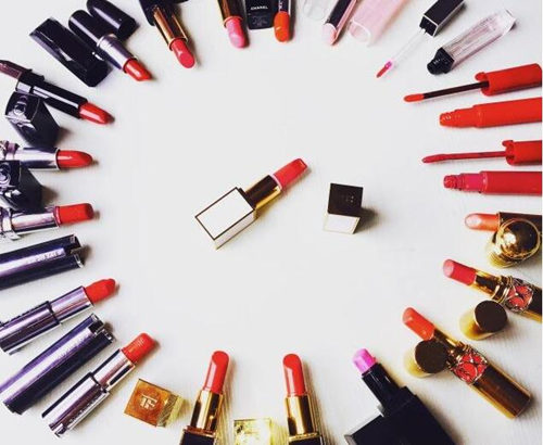 韩国品牌3ce口红唇釉保质期多久,口红保质期多久过期用了会怎么样