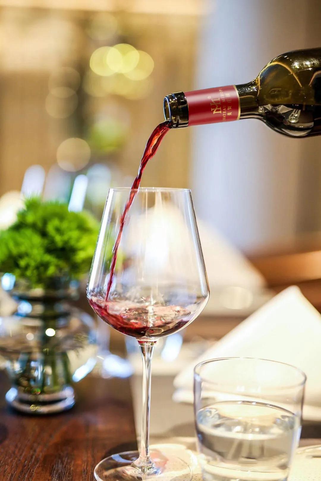 一键优雅开瓶，尽享品质轻奢生活