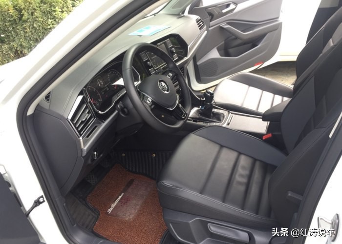 买了一辆大众新速腾1.2T，车主：品质很让人放心，可动力不吐不快