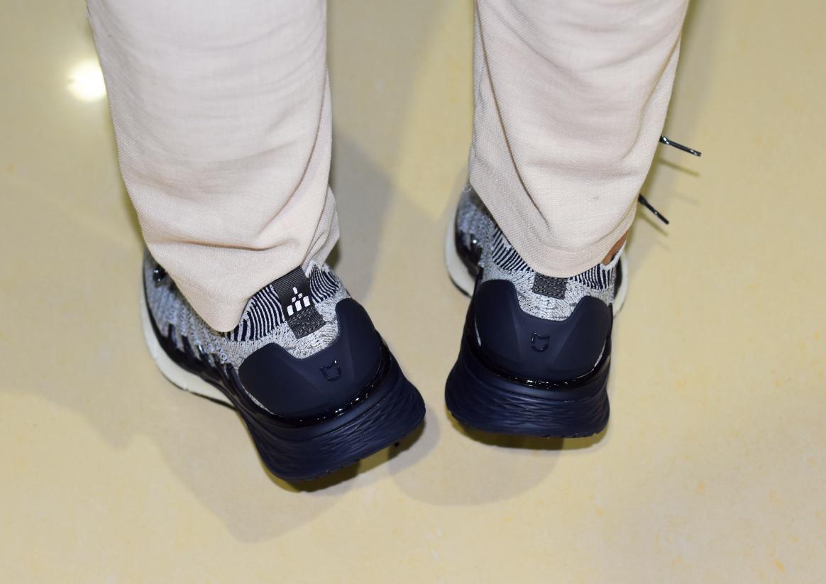 小米米家运动鞋4代测评,米家运动鞋3代