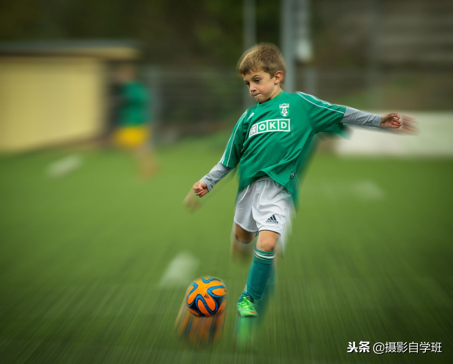 模糊特效制作教程,动感模糊照片制作方法