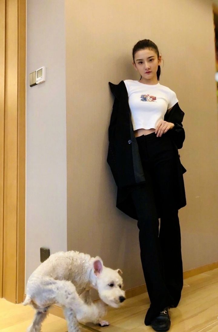 杨超越翻版宋祖儿？别开玩笑了