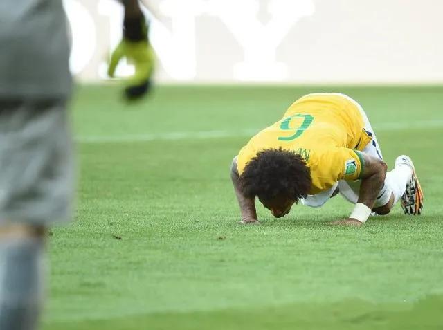 足球场赶场,乡镇足球场大小