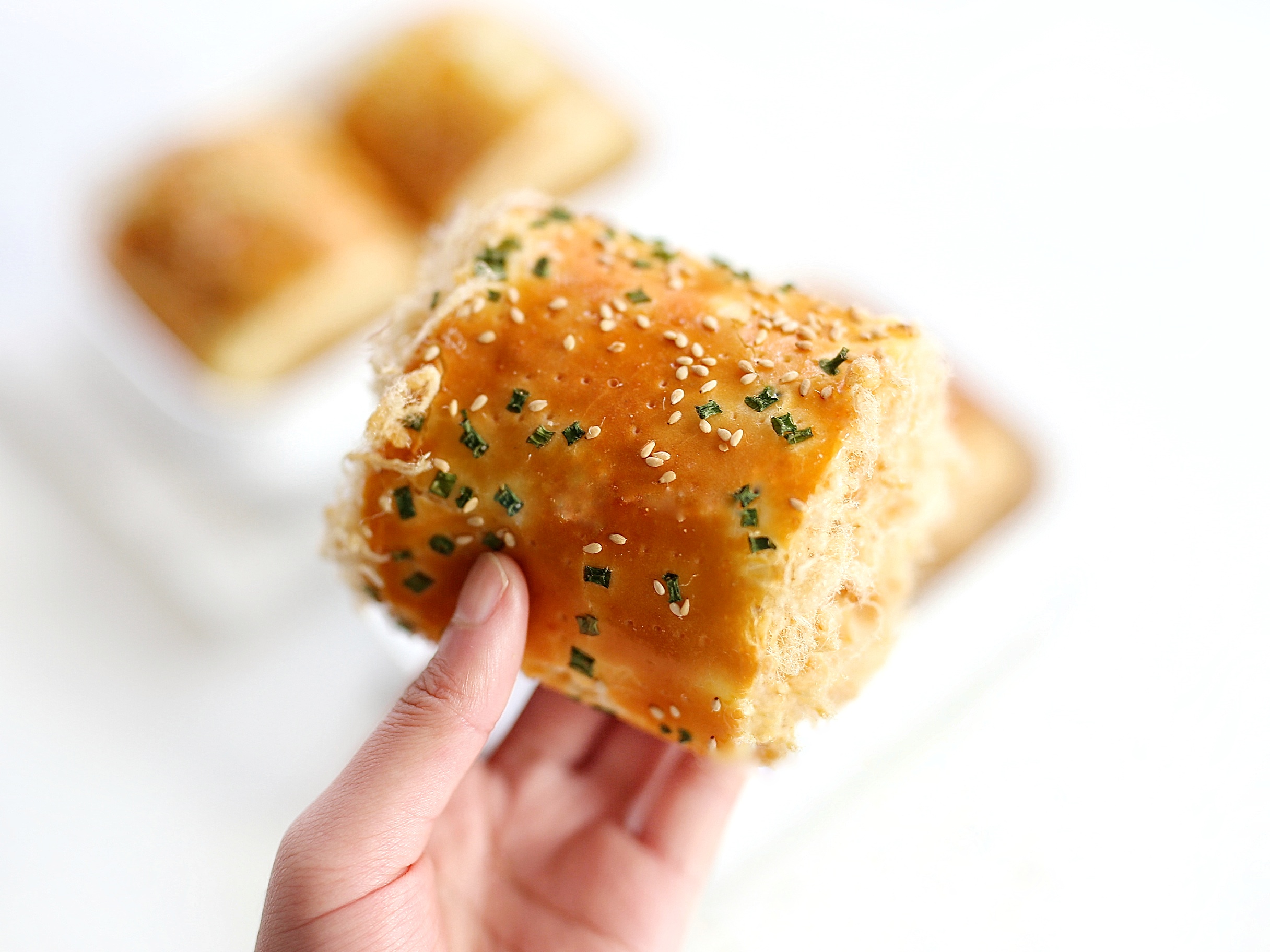 肉松蛋糕卷怎么烤不开裂,柔软不开裂香葱肉松蛋糕卷