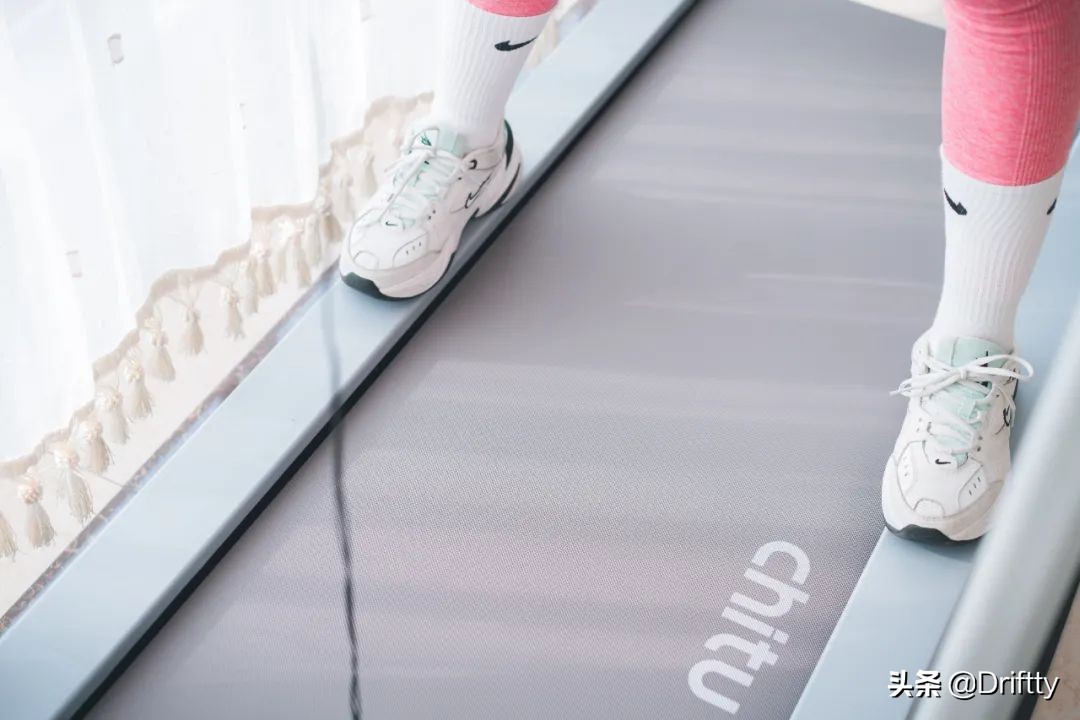 赤兔跑步机-私教追剧两不误｜告别枯燥健身方式「深度体验评测」