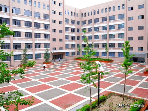 西安培华学院是个怎样的学校,西安培华学院是公办还是民办