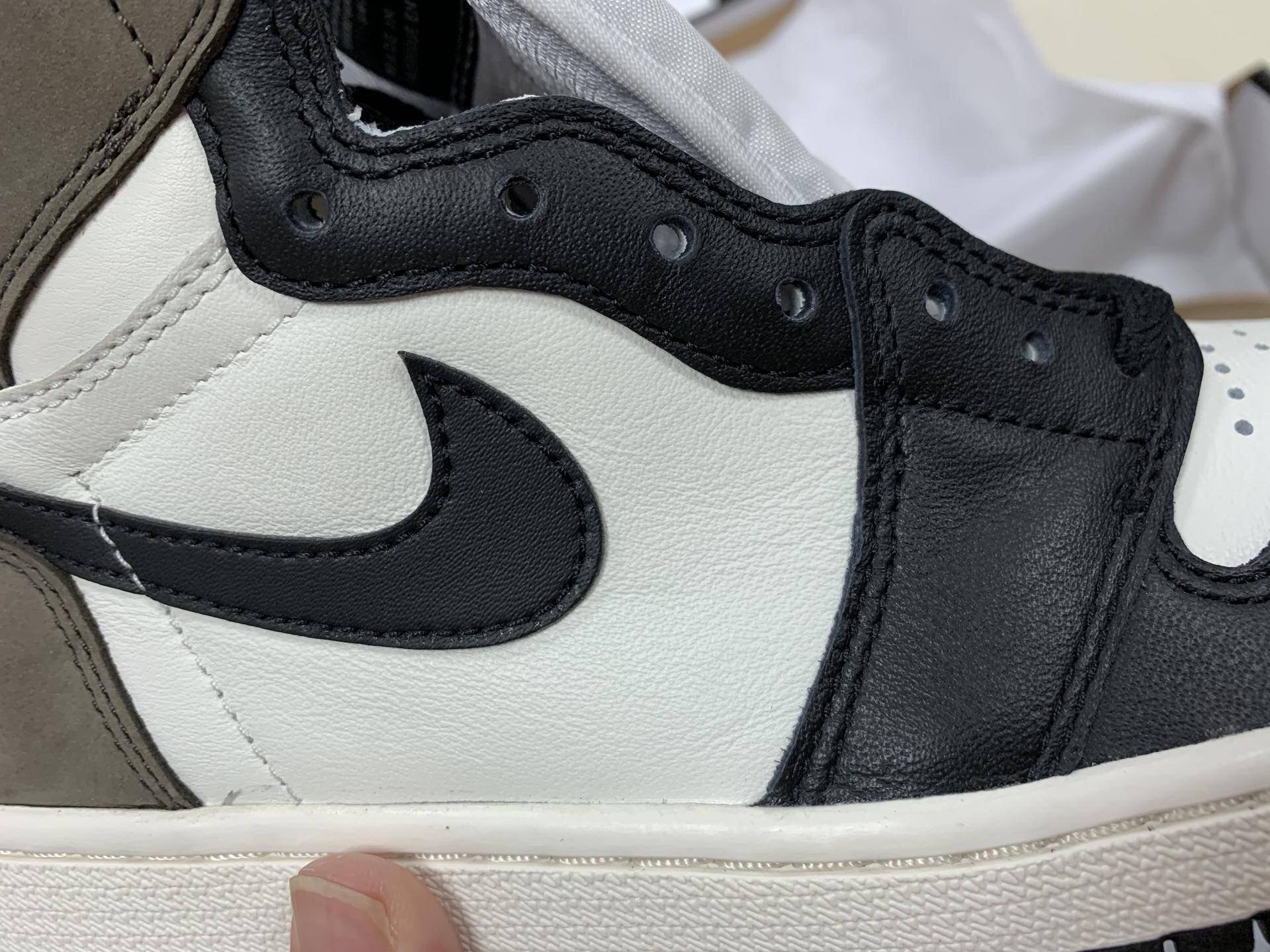 入手小倒钩AirJordan1DarkMocha