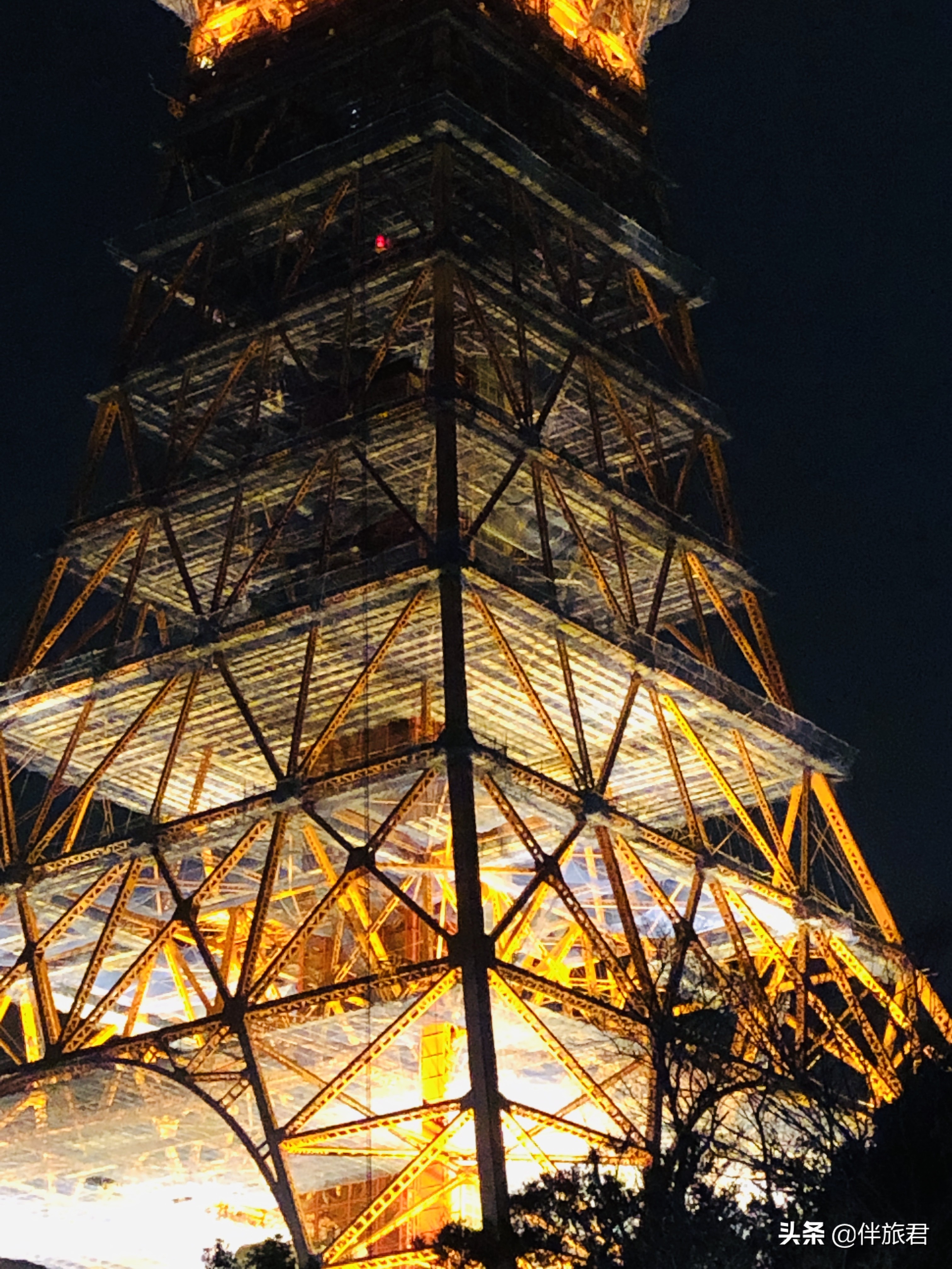 中国游客减少网友评论,中国游客逐渐减少日本旅游业