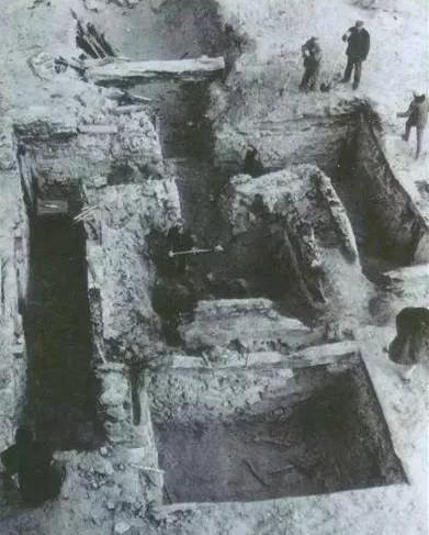 鬼吹灯九层妖塔是谁的墓,鬼吹灯里有两座九层妖塔