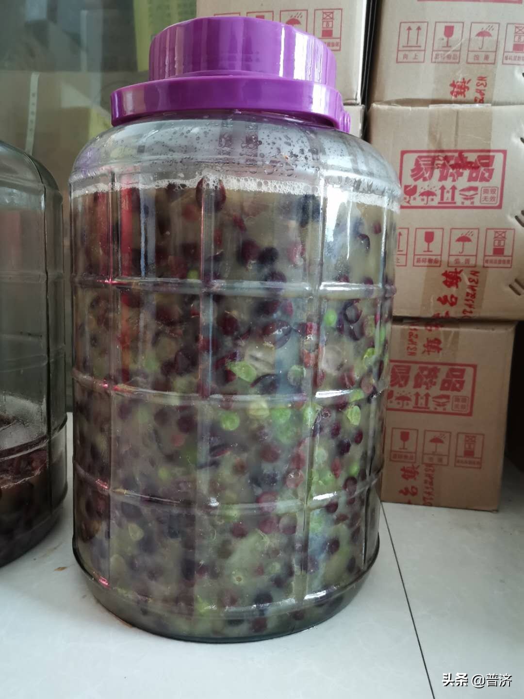 家里自制葡萄酒保质期多久,家中葡萄酒怎么储存最好