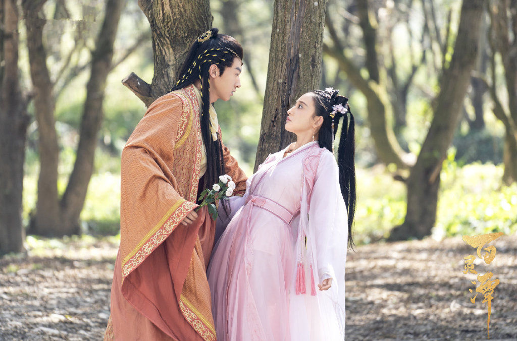 郭俊辰康宁百灵潭宣传小视频,百灵潭拍摄现场郭俊辰和康宁