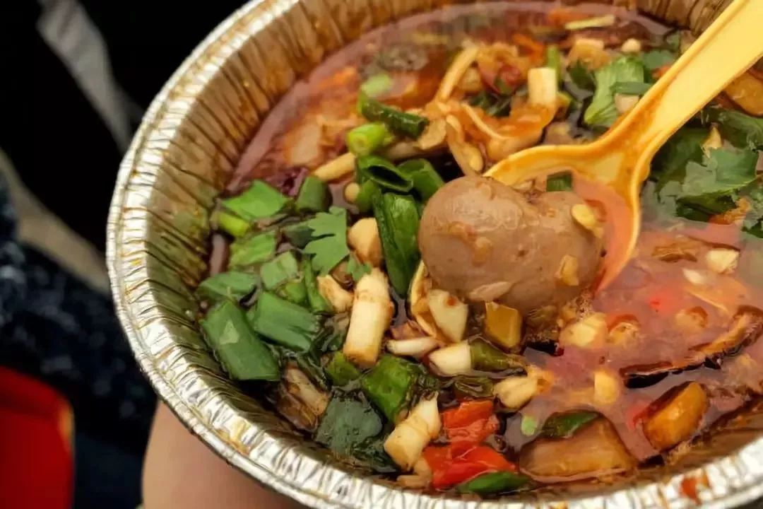 成都建设路附近美食街,成都美食排行榜前十名美食街