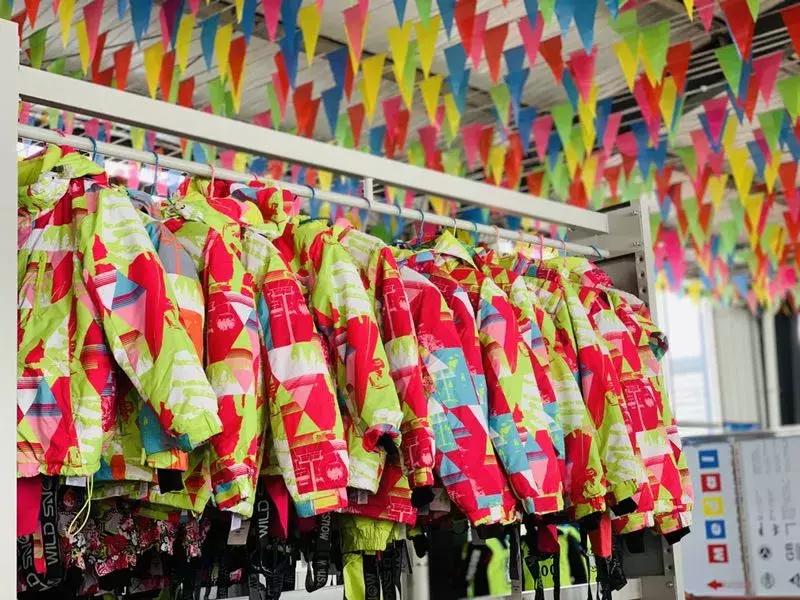 临沂茶山滑雪场地推荐,魅力冰雪之旅