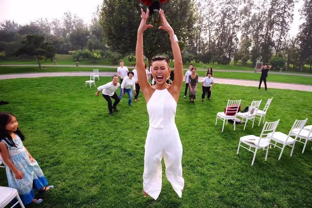 独立女性就不能生小孩了？她可不同意