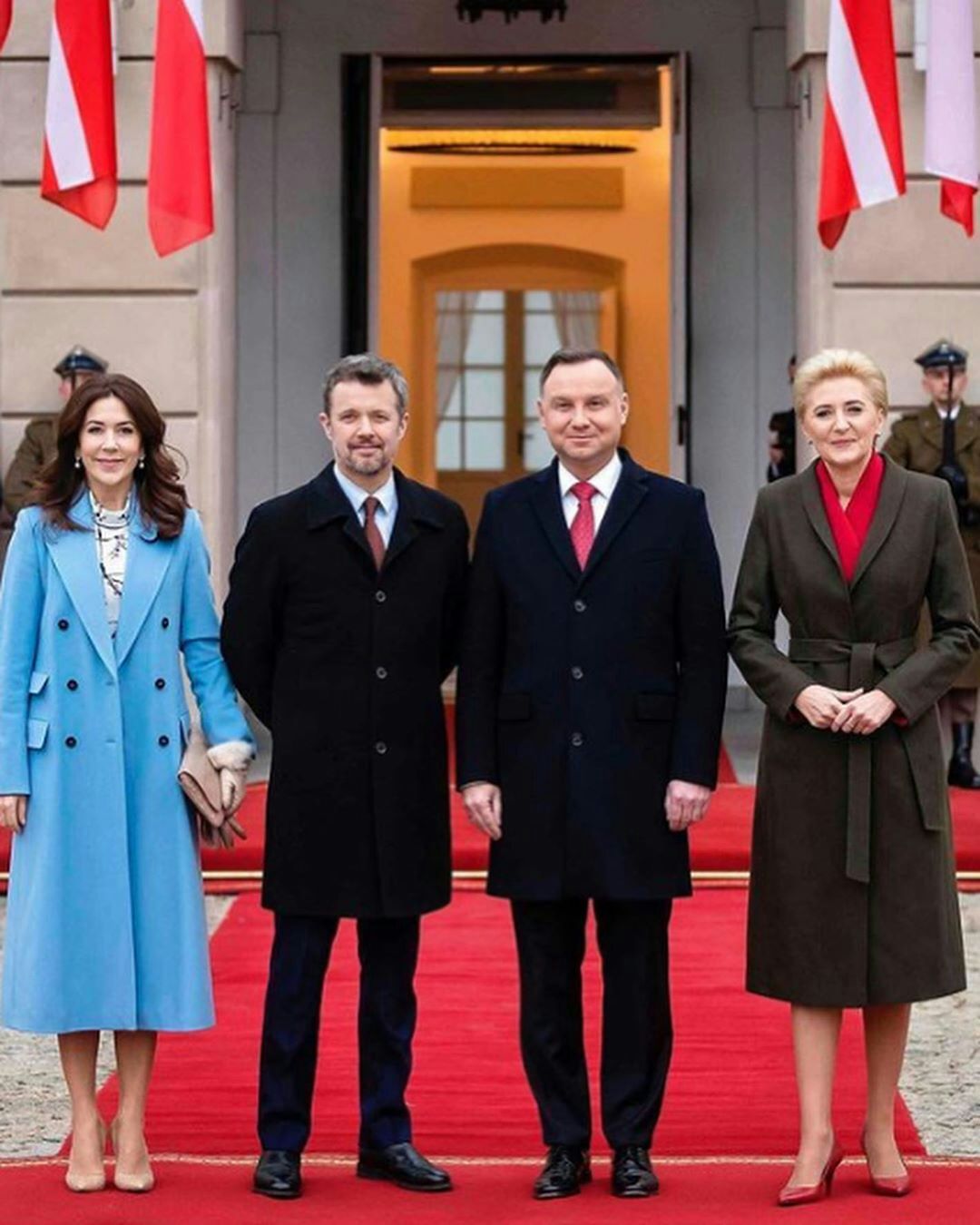 她打遍天下无敌手,红裙让丹麦王妃惨败,同框梅拉尼亚也是稳赢