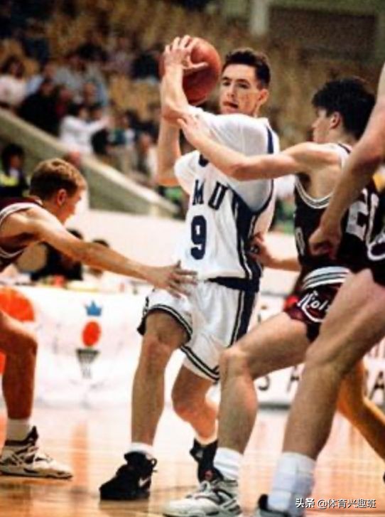 在“国宝”和“草芥”之间游走的加拿大“风之子”史蒂夫-纳什